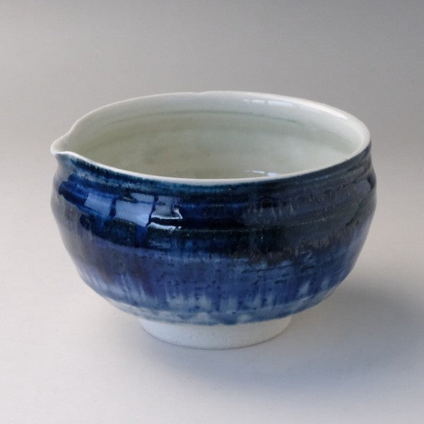 日本製 美濃燒 藍流釉片口抹茶碗 | 抹茶碗 手刷抹茶 抹茶拿鐵 釉色抹茶碗