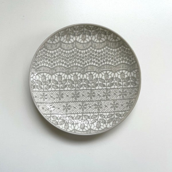 日本製 波佐見燒 15.5cm 蕾絲花紋 陶瓷餐盤|日常質感點心盤