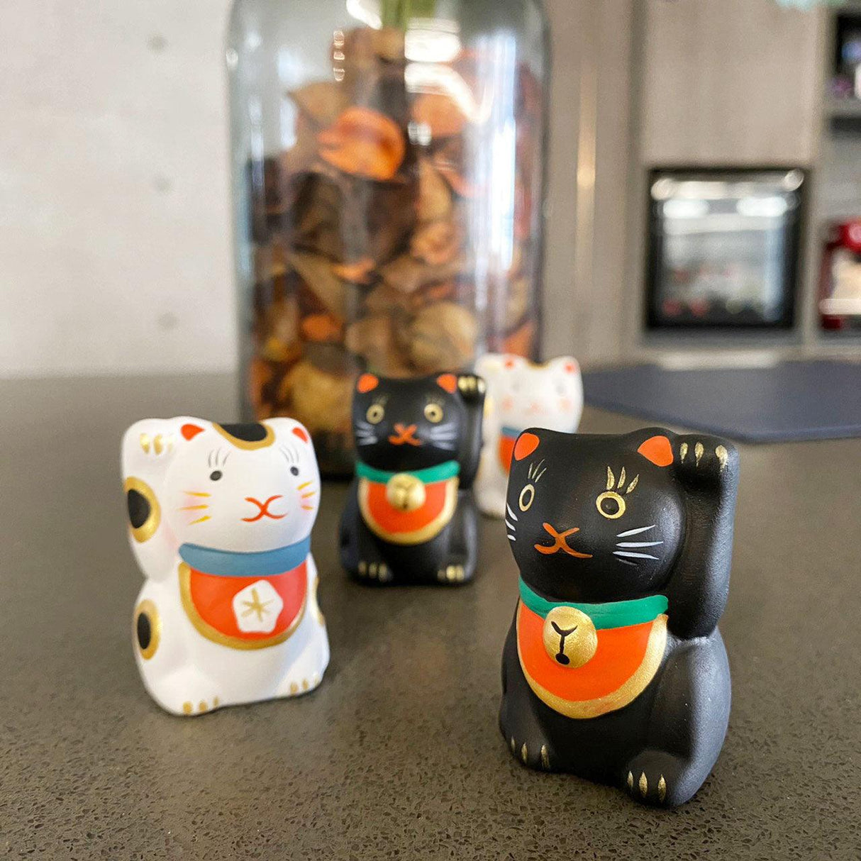 日本 中川政七商店 招財貓公仔 黑色 白色|擺飾品 陶瓷公仔 陶籤 - 富士通販
