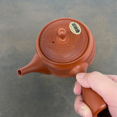 日本製 常滑燒 春秋窯 朱泥條紋 陶瓷茶壺｜310cc - 富士通販