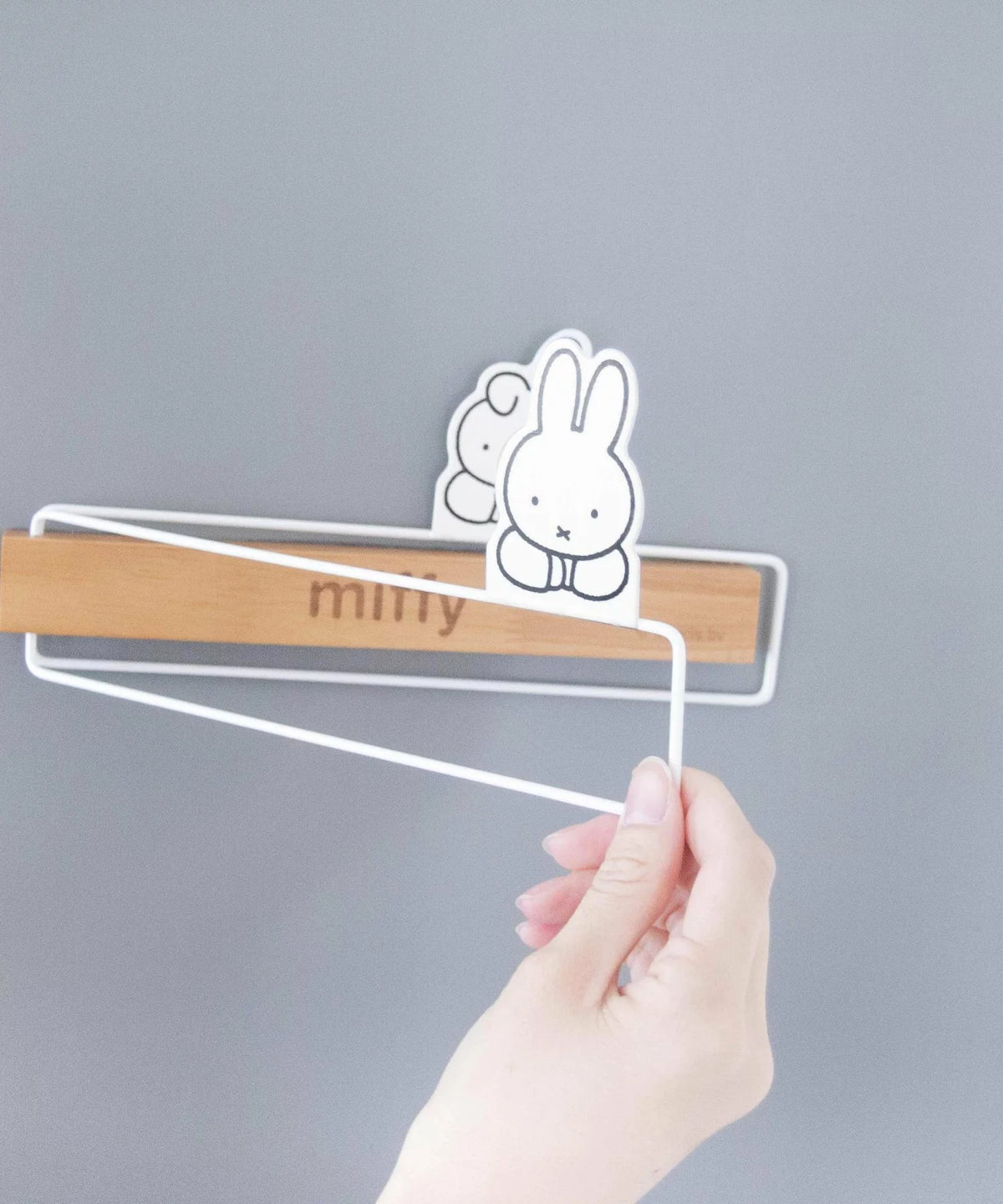 日本 miffy 米飛兔 磁吸折疊擦手巾毛巾掛架｜可折疊 廚房吊掛架 毛巾架 抹布架