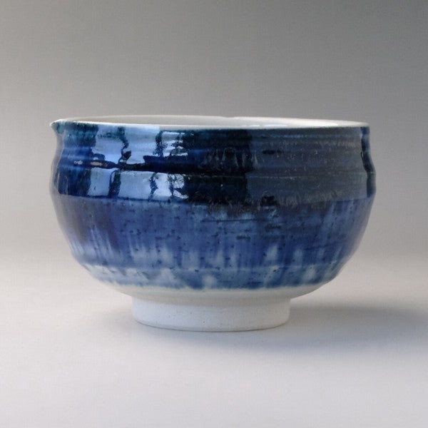 日本製 美濃燒 藍流釉片口抹茶碗 | 抹茶碗 手刷抹茶 抹茶拿鐵 釉色抹茶碗