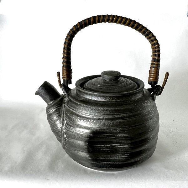 日本製 BLUT'S rokuro 六魯 黑鐵 陶瓷茶壺｜1800cc - 富士通販